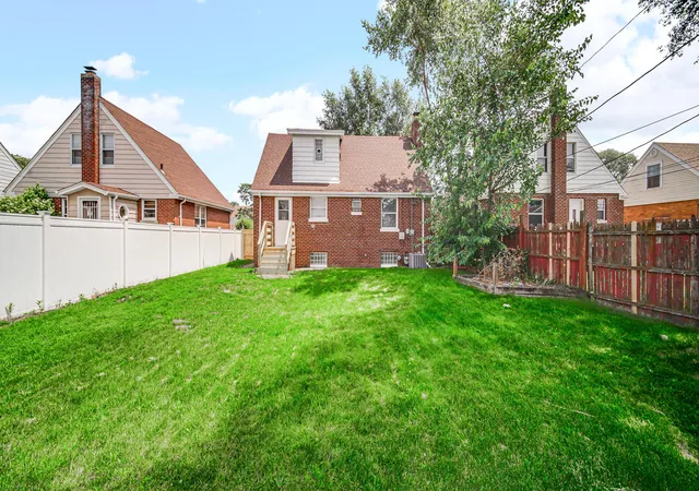 3rd image of 7212 Mclaughlin Ave, Hammond, IN 46324 | MLS# 842810