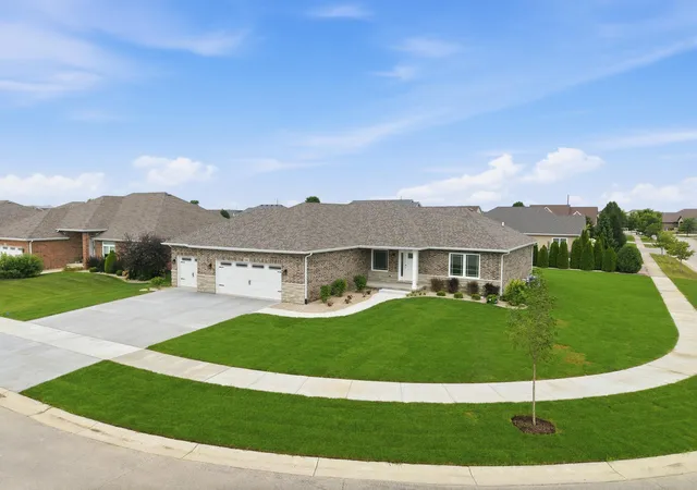 Photo 1 of Single family home for sale at 9262 W 106th Place, Saint John, IN 46373 | MLS# 842931 | Listing updated on 2026-07-25