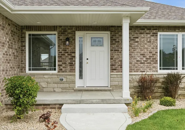 Photo 2 of Single family home for sale at 9262 W 106th Place, Saint John, IN 46373 | MLS# 842931 | Listing updated on 2026-07-25