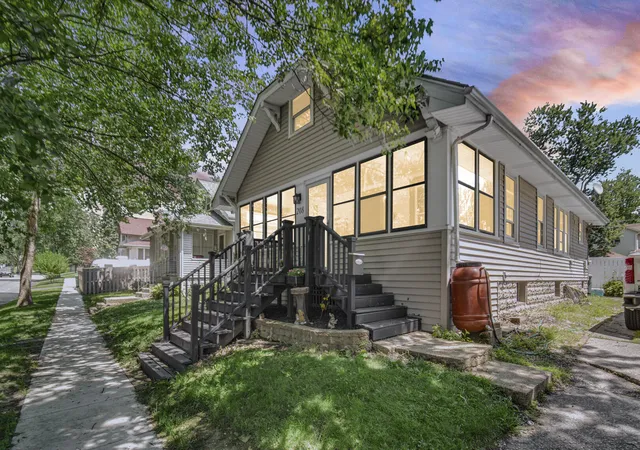 1st image of 208 Weston St, Valparaiso, IN 46385 | MLS# 842841