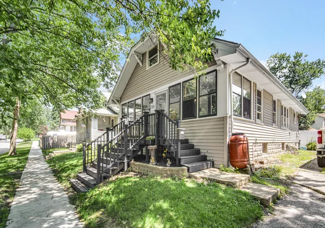 3rd image of 208 Weston St, Valparaiso, IN 46385 | MLS# 842841