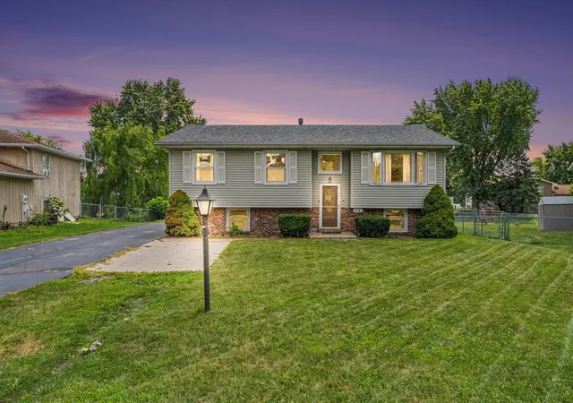 1st image of 4081 Westover Dr, Crown Point, IN 46307 | MLS# 842835