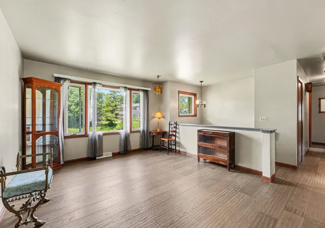 3rd image of 4081 Westover Dr, Crown Point, IN 46307 | MLS# 842835