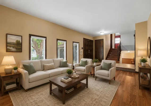 Photo 3 of Single family home for sale at 9425 Larch Dr, Munster, IN 46321 | MLS# 842851 | Listing updated on 2026-09-03