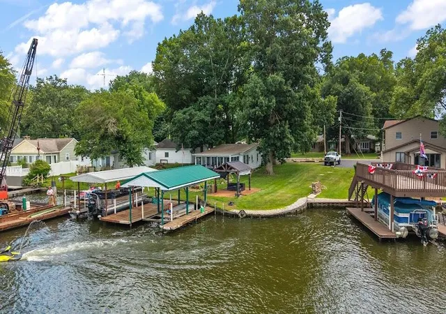 3rd image of 5008 E Shady Point Dr, Monticello, IN 47960 | MLS# 842836