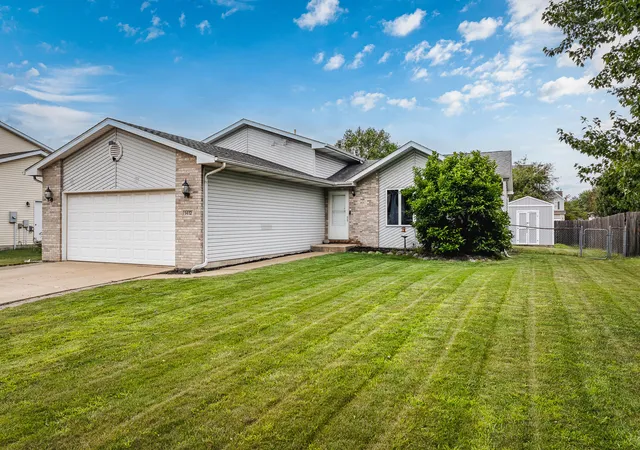 1st image of 1412 Essex Dr, Chesterton, IN 46304 | MLS# 843042