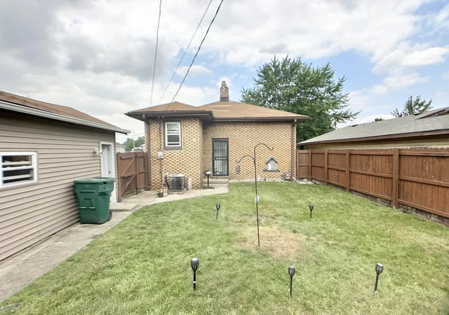 3rd image of 6607 Alabama Ave, Hammond, IN 46323 | MLS# 843364