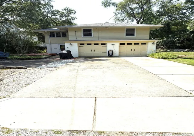 3rd image of 7936 Locust Ave, Gary, IN 46403 | MLS# 842863
