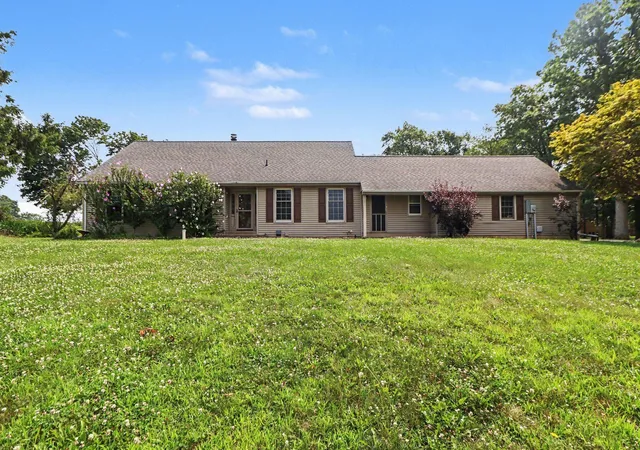 2nd image of 11 Sager Rd, Valparaiso, IN 46383 | MLS# 843004
