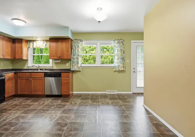 4th image of 7605 W 86Th Ave, Crown Point, IN 46307 | MLS# 842875