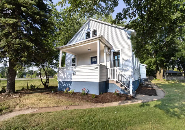 2nd image of 1517 Jennings St, Gary, IN 46404 | MLS# 842865
