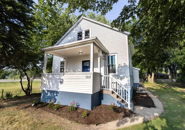 3rd image of 1517 Jennings St, Gary, IN 46404 | MLS# 842865