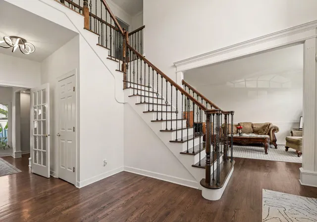 3rd image of 1931 Cherrywood Ct, Munster, IN 46321 | MLS# 842870