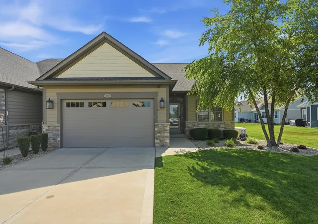 1st image of 10791 Scarlett Oak Dr, St. John, IN 46373 | MLS# 842917
