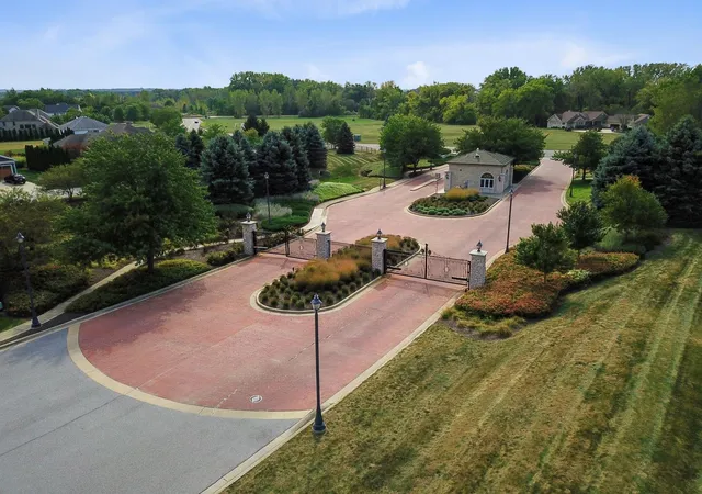 2nd image of 1800 Bramble Tr, Chesterton, IN 46304 | MLS# 843068