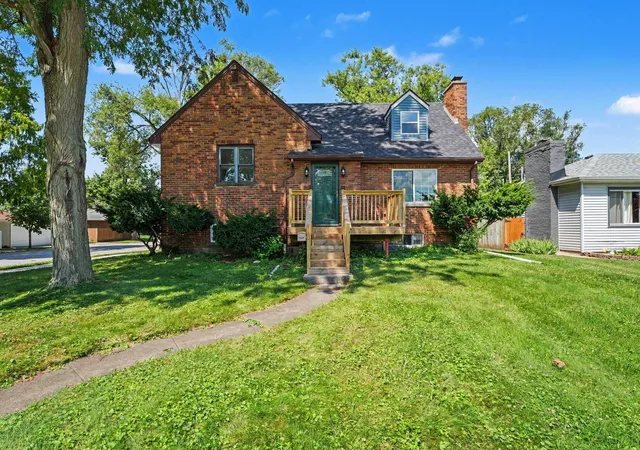 1st image of 802 N Lafayette St, Griffith, IN 46319 | MLS# 843112