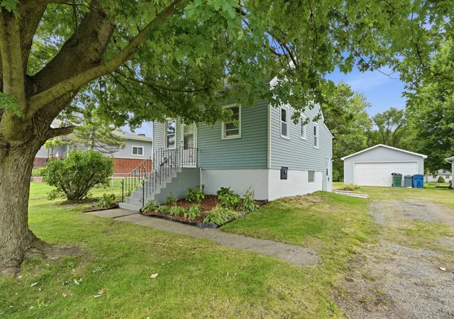 2nd image of 3846 173rd St, Hammond, IN 46323 | MLS# 842935