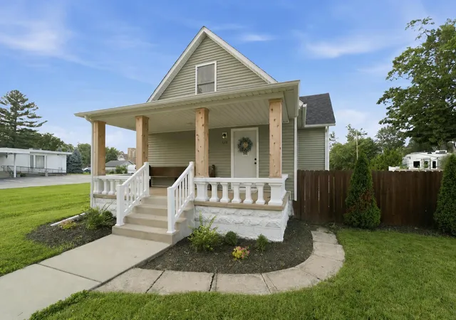 Photo 1 of Sale Pending at 138 Jefferson Ave, Chesterton, IN 46304 | MLS# 844435 | Listing updated on 2026-09-02