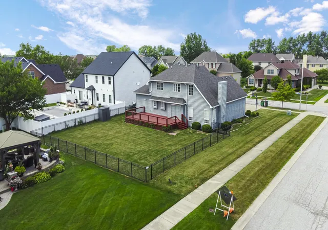 3rd image of 310 Cornwall Cir, Munster, IN 46321 | MLS# 842945