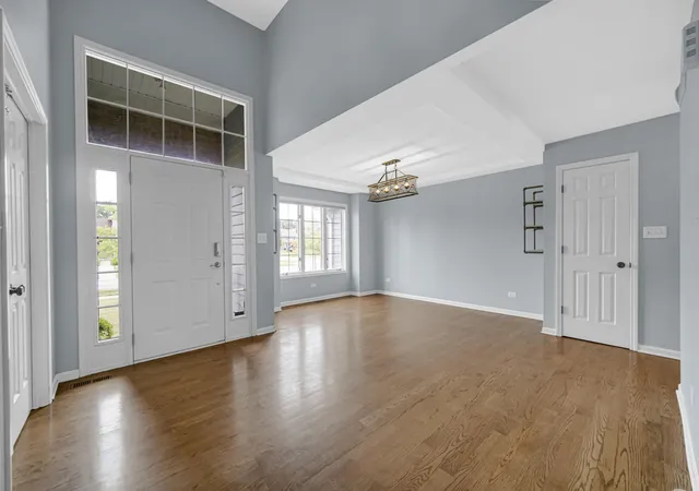 4th image of 310 Cornwall Cir, Munster, IN 46321 | MLS# 842945
