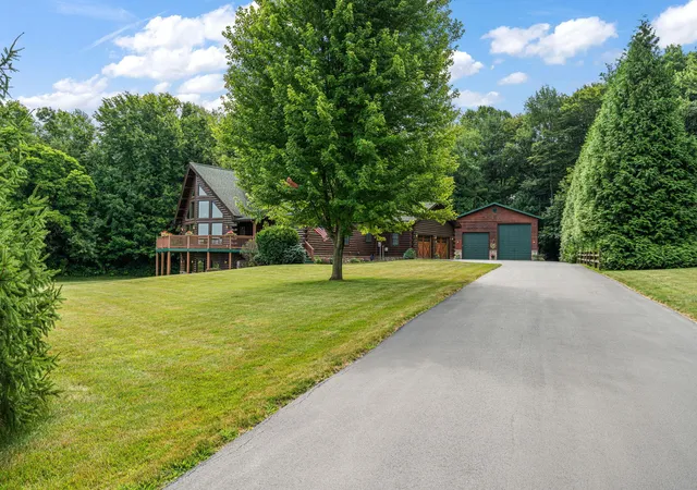 3rd image of 1003 Country Creek Ln, Chesterton, IN 46304 | MLS# 842982