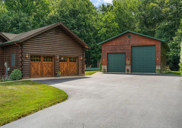 4th image of 1003 Country Creek Ln, Chesterton, IN 46304 | MLS# 842982