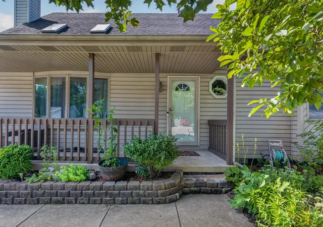 3rd image of 6635 Hawthorne Ave, Portage, IN 46368 | MLS# 843163
