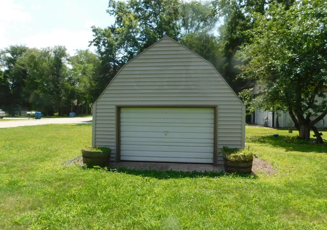 3rd image of 505 8Th Ave Nw, De Motte, IN 46310 | MLS# 842950