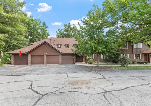1st image of 2511 E Lakeshore Dr #A1, Crown Point, IN 46307 | MLS# 843161