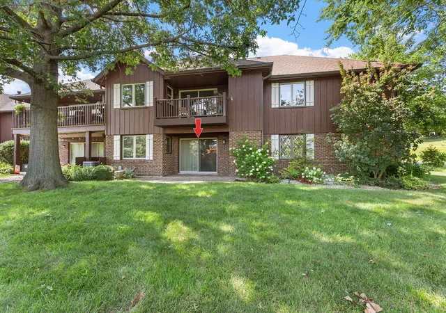 2nd image of 2511 E Lakeshore Dr #A1, Crown Point, IN 46307 | MLS# 843161