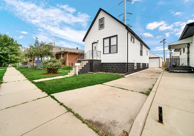 3rd image of 4231 Torrence Ave, Hammond, IN 46327 | MLS# 843086