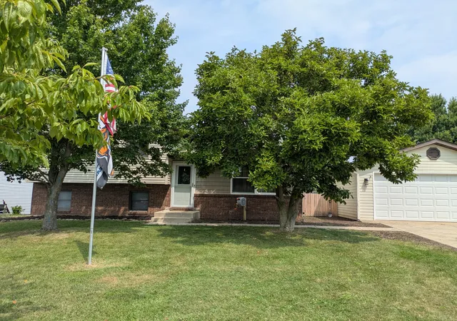 1st image of 17533 Calhoun St, Lowell, IN 46356 | MLS# 842958