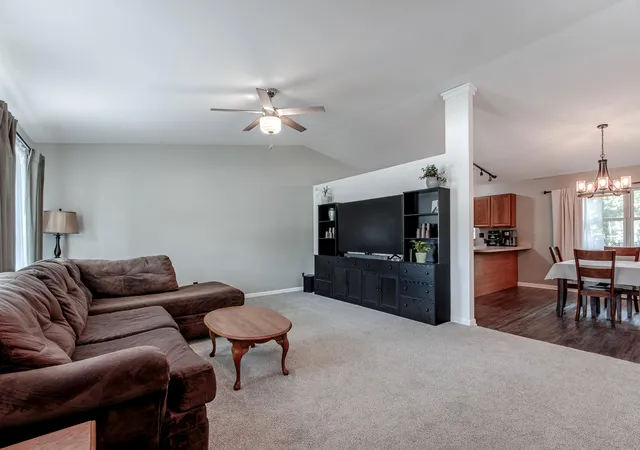 4th image of 2124 Saffron St, Portage, IN 46368 | MLS# 842965