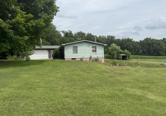 3rd image of 5201 S 500 W, La Porte, IN 46350 | MLS# 843210