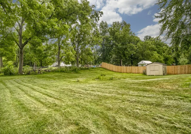 3rd image of 425 E Hilltop Ct, Lowell, IN 46356 | MLS# 842984