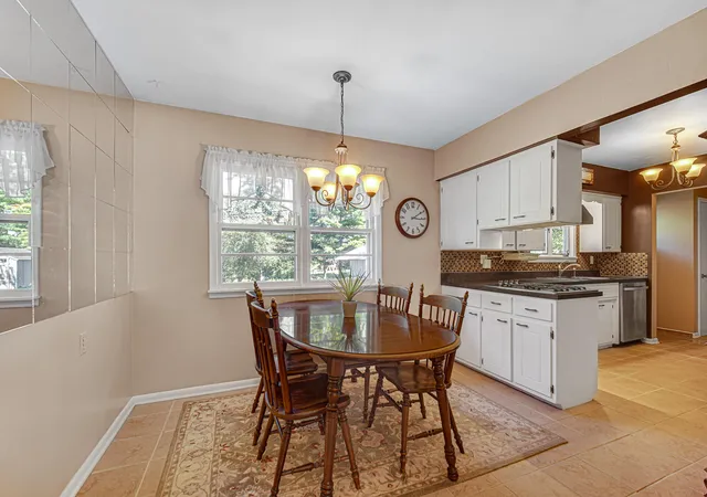 5th image of 8805 Lee St, Crown Point, IN 46307 | MLS# 843021
