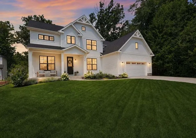 1st image of 18 Blue Grass Wy, Chesterton, IN 46304 | MLS# 843120