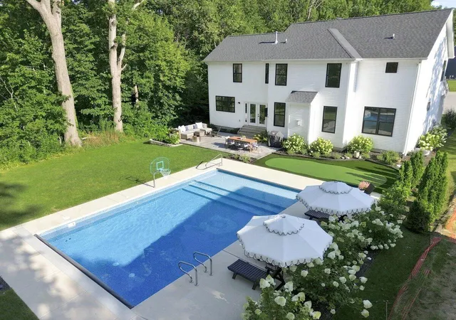 4th image of 18 Blue Grass Wy, Chesterton, IN 46304 | MLS# 843120