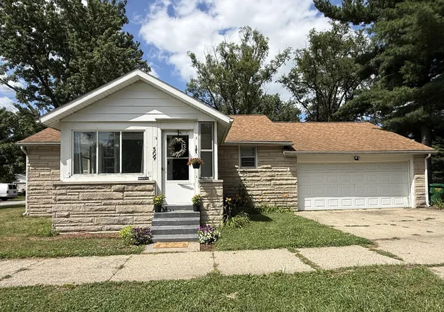 1st image of 509 W Davis St, Hamlet, IN 46532 | MLS# 843079