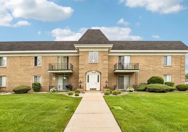 1st image of 1238 Camellia Dr #10, Munster, IN 46321 | MLS# 843081