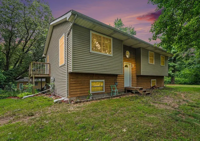 Photo 3 of Single family home for sale at 445 E 1100 North, Wheatfield, IN 46392 | MLS# 843014 | Listing updated on 2026-09-03