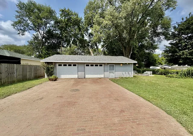 Photo 3 of Sale Pending at 70 N Hillcrest Ave, Hobart, IN 46342 | MLS# 843171 | Listing updated on 2026-09-08
