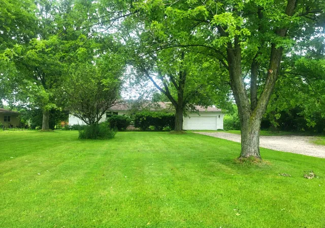 2nd image of 268 S State Rd 2, Hebron, IN 46341 | MLS# 843036