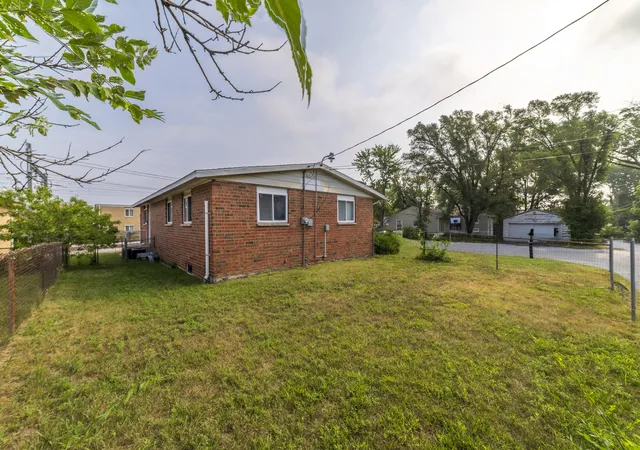 5th image of 401 Oak St, Michigan City, IN 46360 | MLS# 843031