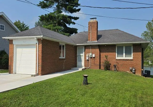 2nd image of 363 W Lakeview Dr, Lowell, IN 46356 | MLS# 843037