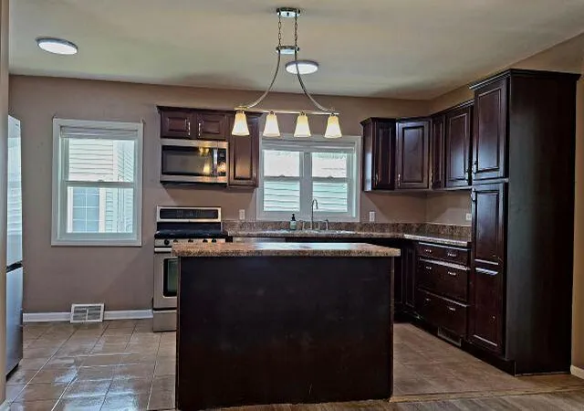5th image of 363 W Lakeview Dr, Lowell, IN 46356 | MLS# 843037