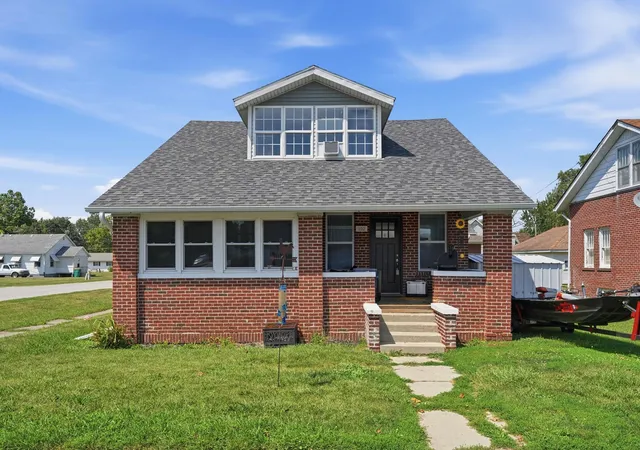 1st image of 102 E Washington St, Morocco, IN 47963 | MLS# 843032