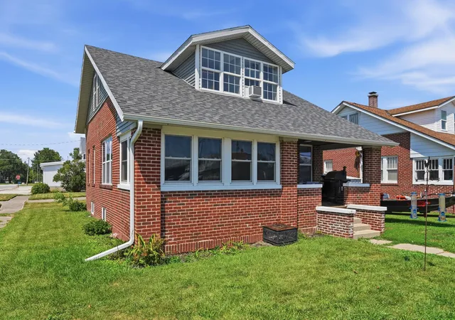 2nd image of 102 E Washington St, Morocco, IN 47963 | MLS# 843032