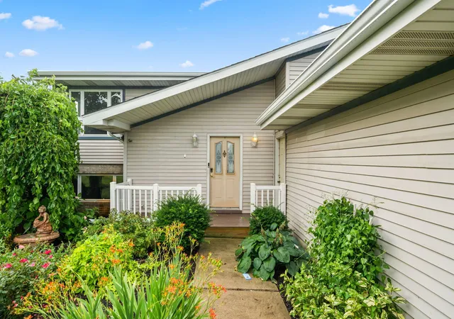 2nd image of 17493 Hoshaw St, Lowell, IN 46356 | MLS# 843186