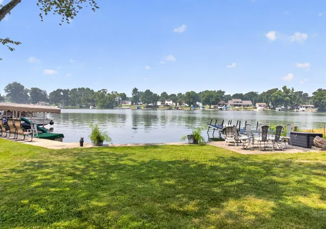 3rd image of 409 Lakeview Ct, Lowell, IN 46356 | MLS# 843040